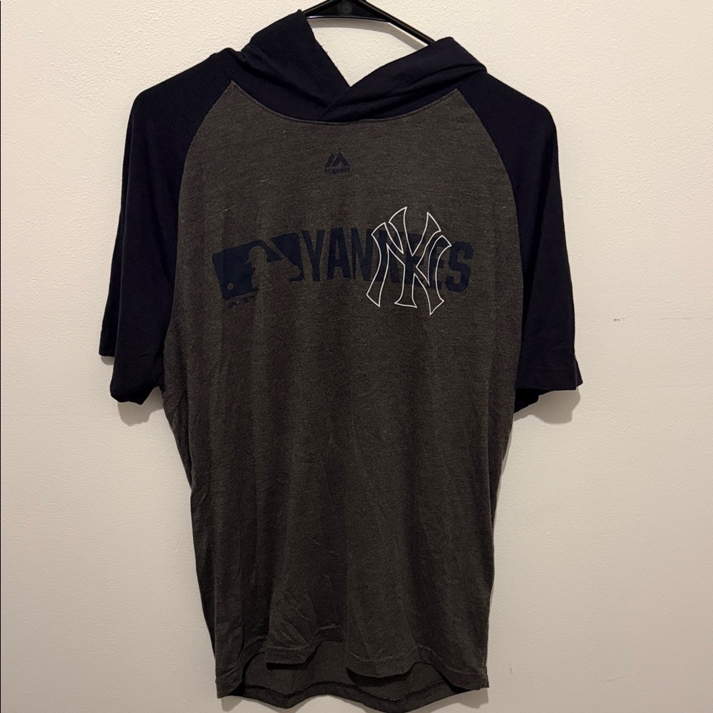 New York Yankees warm up shirt with hood